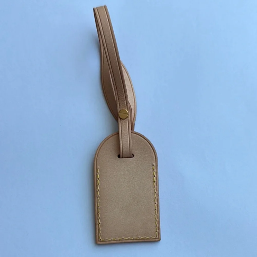 Louis Vuitton Tag - Picture 3 of 3